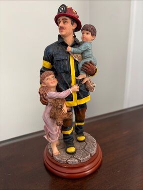 Vanmark HERO II “Red Hats of Courage” resin figurine. Circa 1998